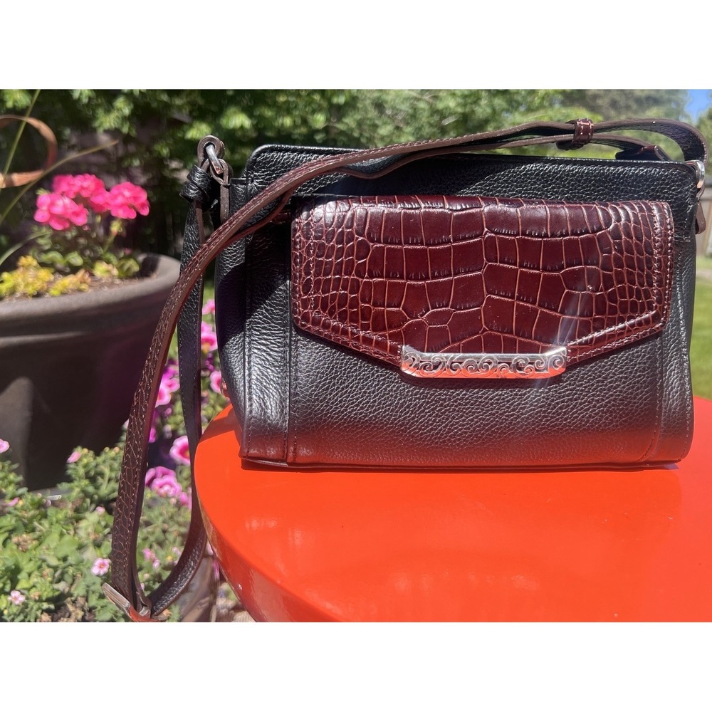 Brighton Vintage Black Pebbled‎ Leather Brown Croc Embossed Trim Purse Dustbag